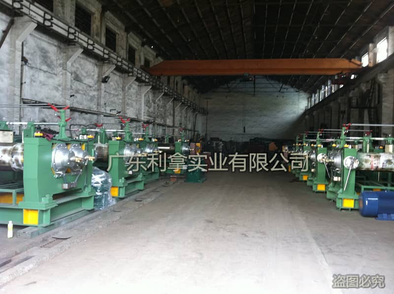 開煉機(jī)倉(cāng)庫